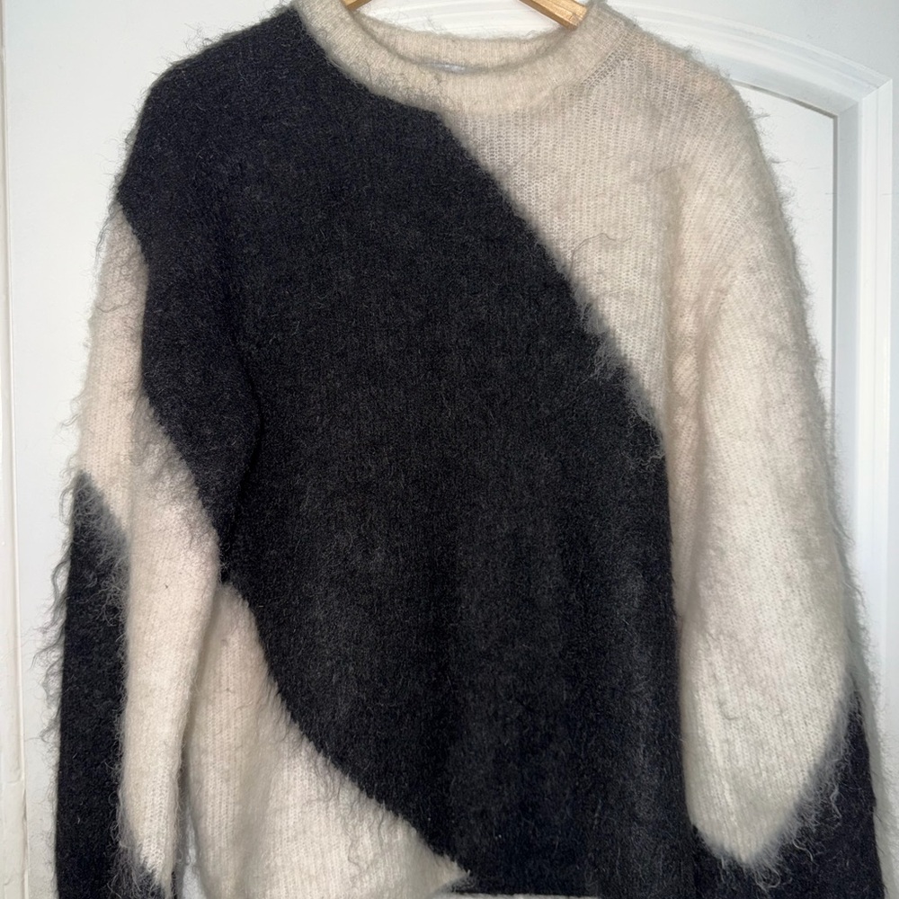 & Other Stories Black and Cream Sweater